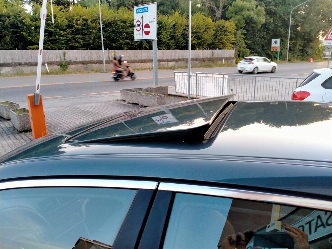 BMW 528 i E39 ATTIVA 193CV TARGA ORIGINALE / INTERNI PELLE / TETTO / AUTOMATICA