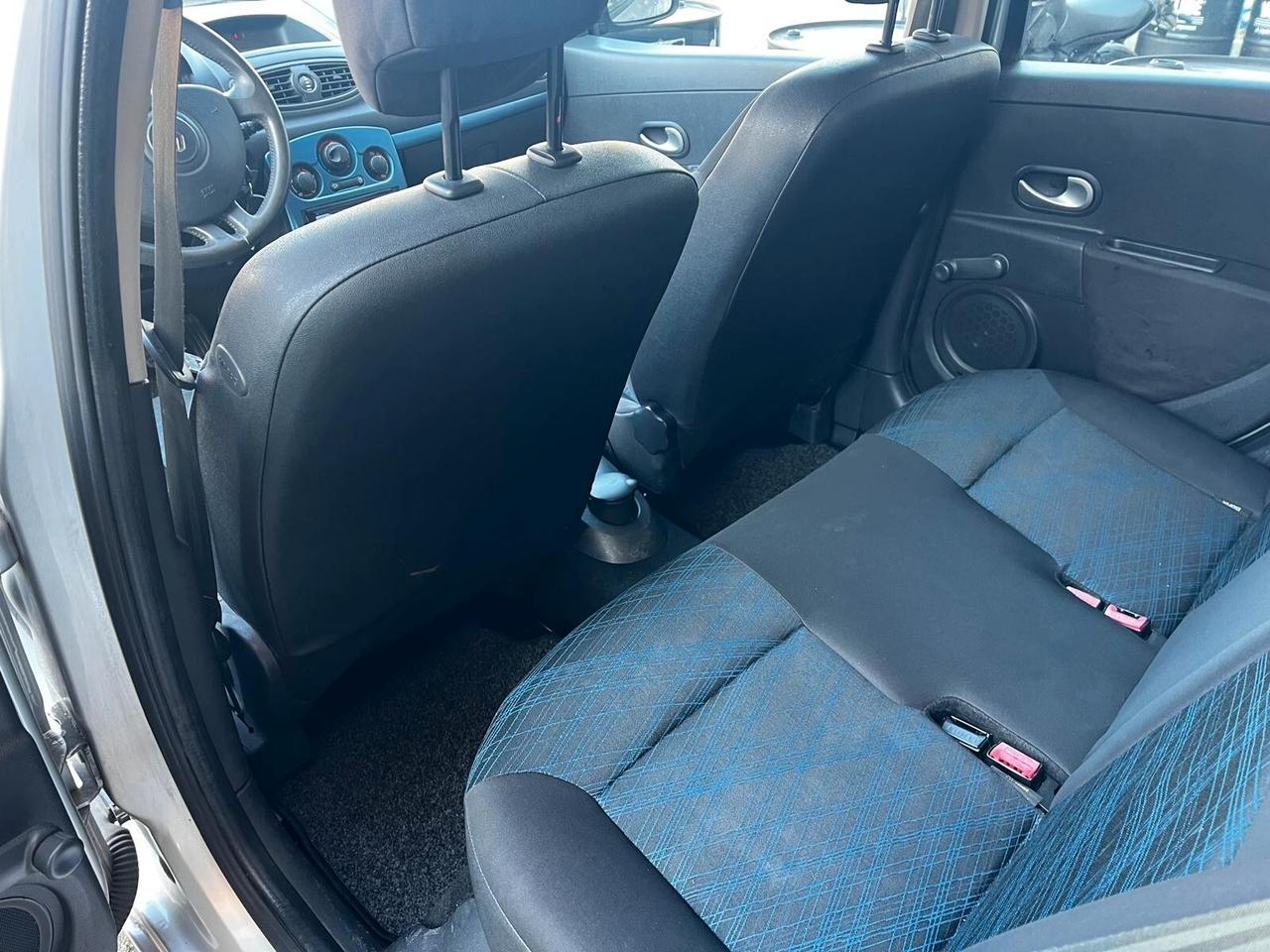Renault Clio 1.2 16V 5 porte Luxe OK Neopatentati
