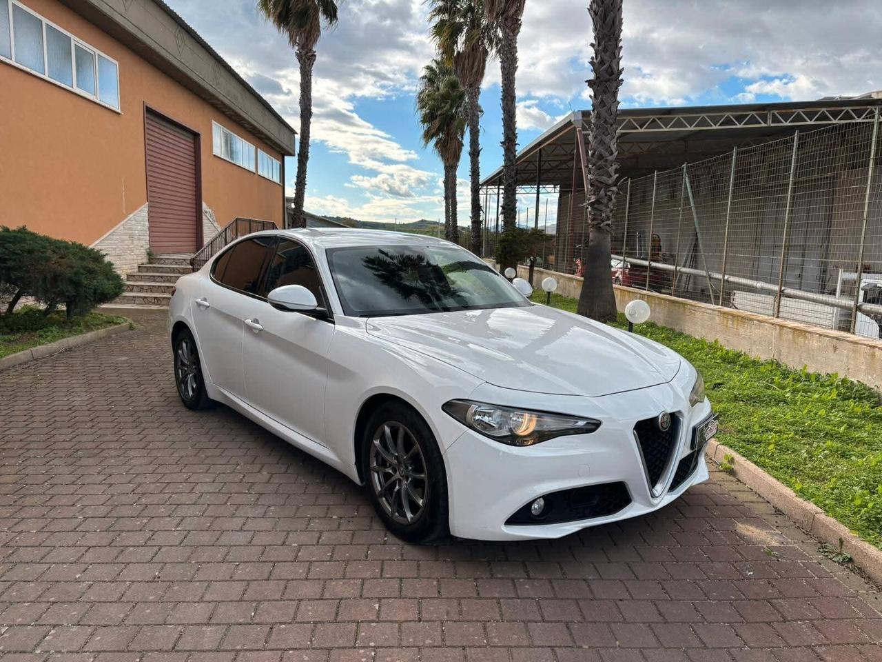 Alfa Romeo Giulia 2.2 Turbodiesel 180 CV Super