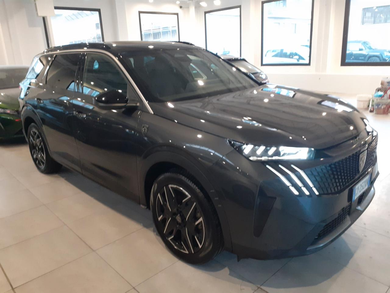 Peugeot 5008 Hybrid 145 e-DCS6 GT