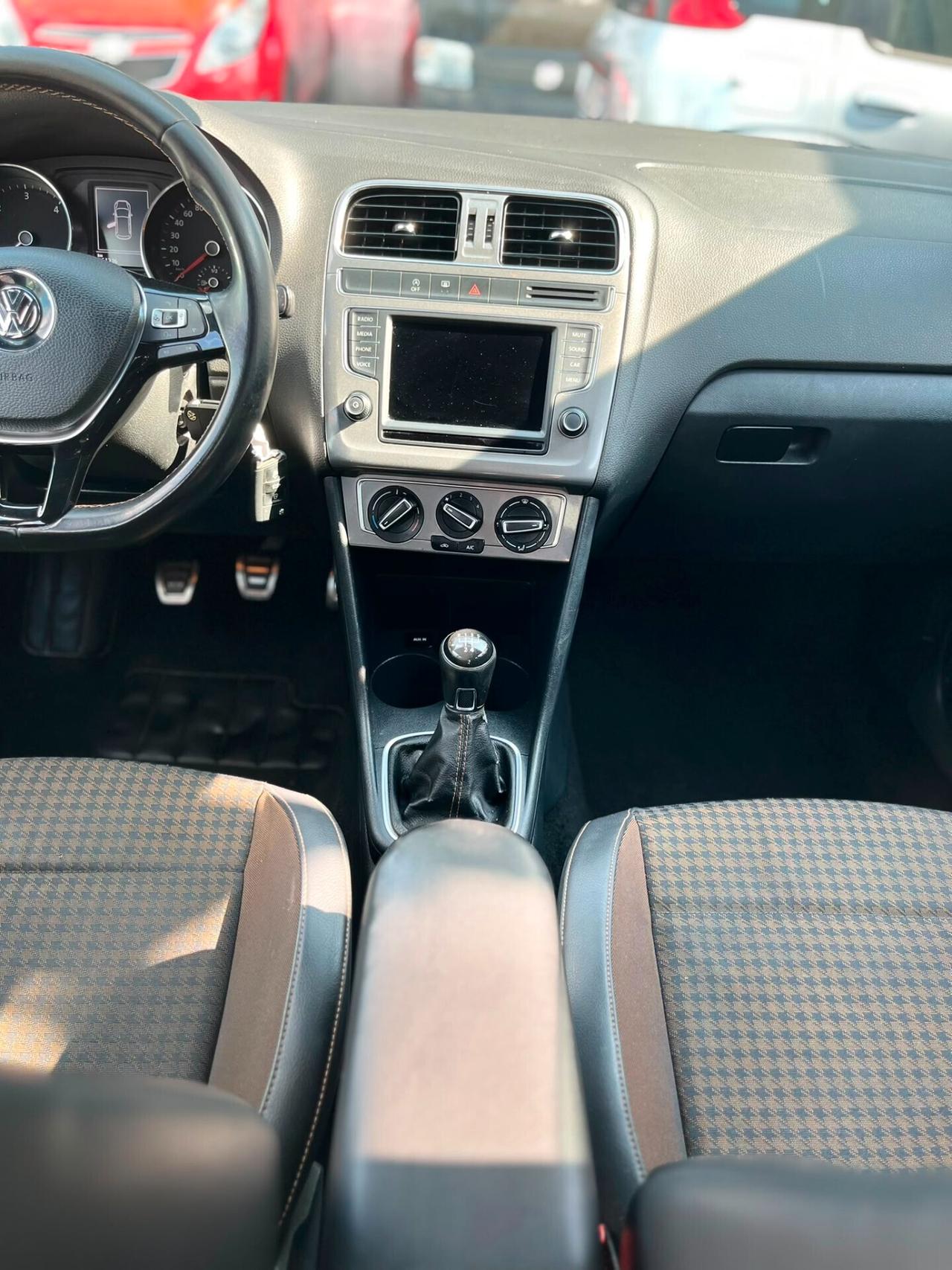 Volkswagen Polo 1.4 TDI HIGHLINE ANNO 2016