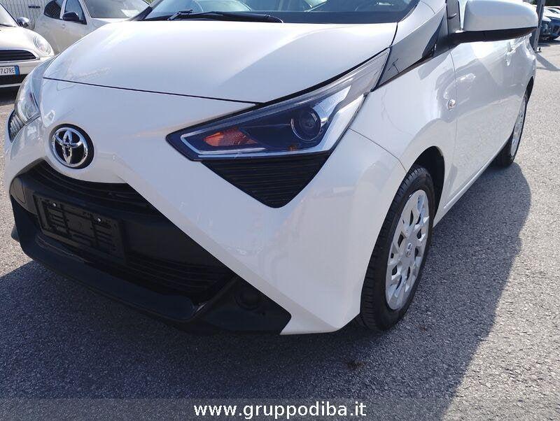 Toyota Aygo II 2018 5p 5p 1.0 x-business 72cv