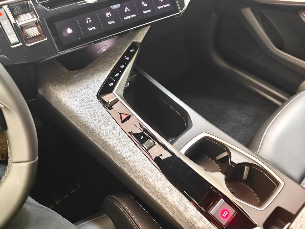 PEUGEOT 3008 3ª serie 3008 Hybrid 145 e-DCS6 A...