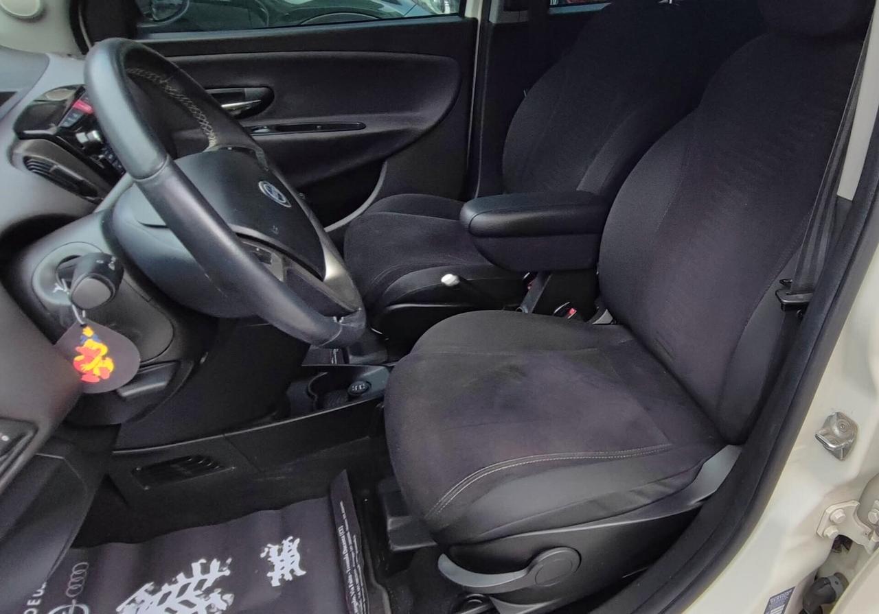 Lancia Ypsilon 1.2 GPL CON ANTIFURTO