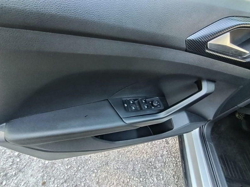 Volkswagen T-Cross 1.0 TSI 81kW Advanced R-Line