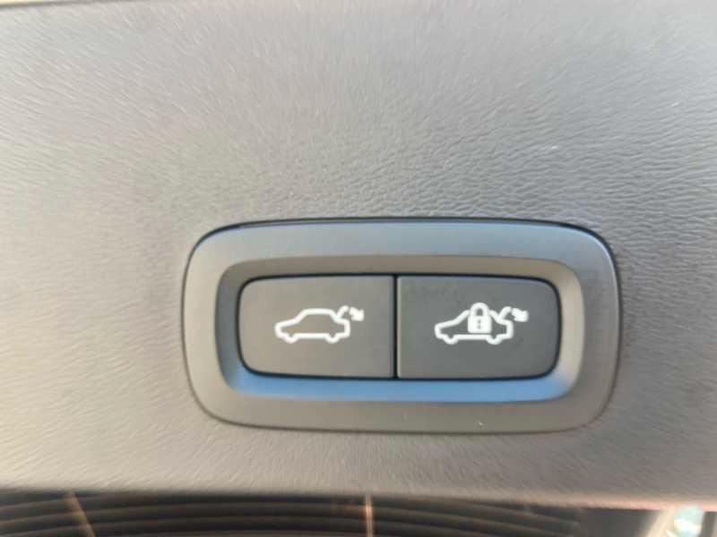 VOLVO XC40 2.0 b3 Core AuTo