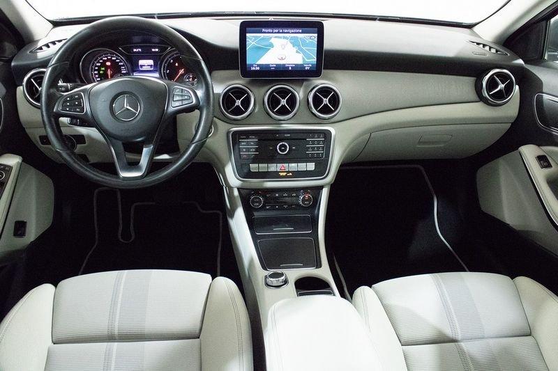 Mercedes-Benz GLA GLA 180 d Automatic Business