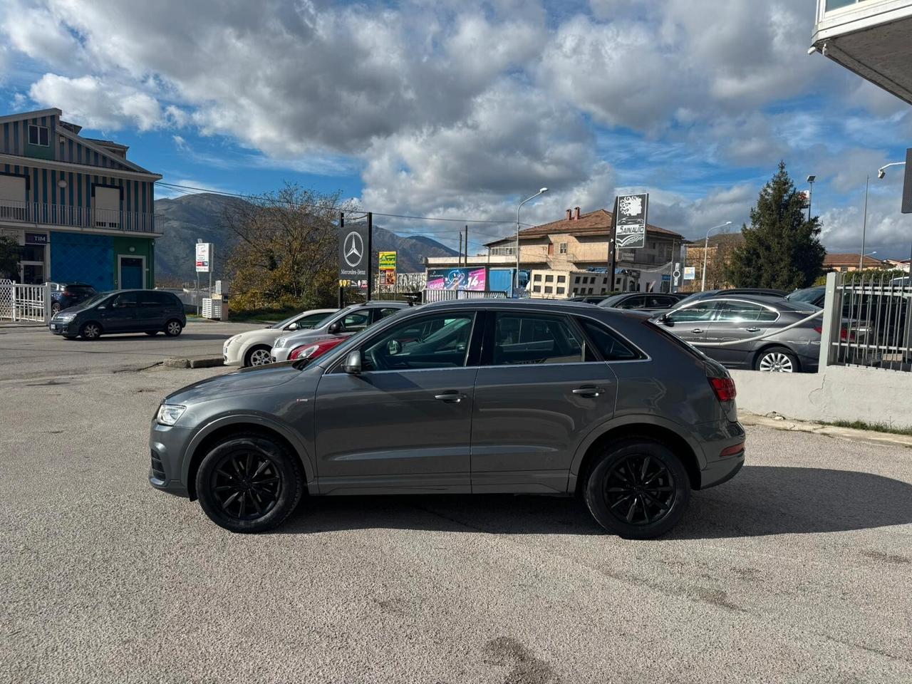 Audi Q3 2.0 TDI 150 CV S line Garanzia