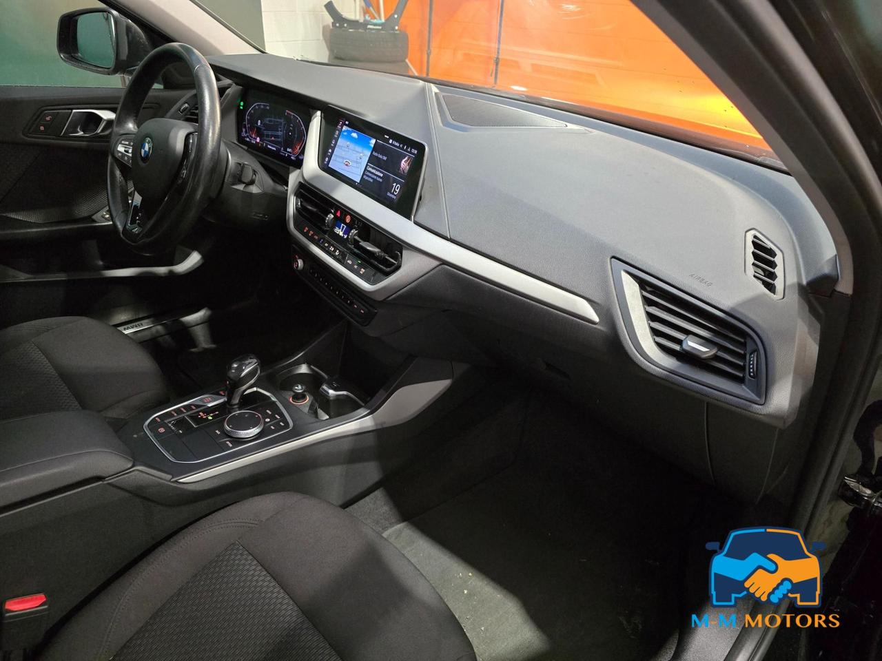 BMW 116 d 5p. Business Advantage