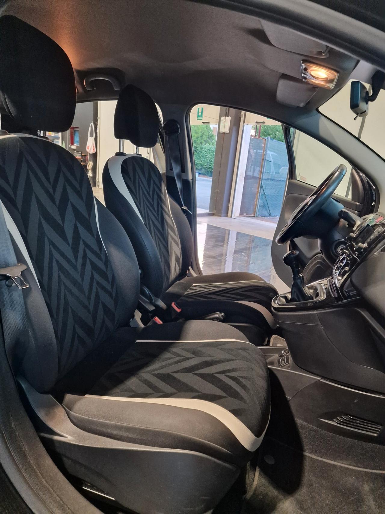 Lancia Ypsilon 1.3 MJT 16V 95 CV 5 porte S&S Platinum