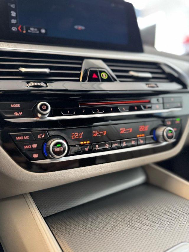 BMW 520 d xDrive Touring Msport //PELLE//20//LED//
