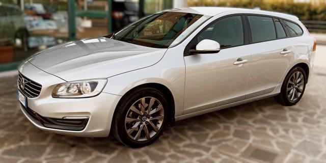 VOLVO V60 D3 Momentum