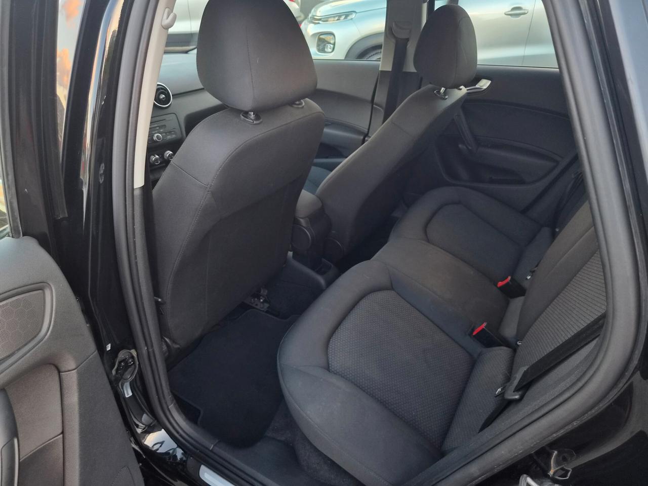 Audi A1 1.6 TDI S line edition plus