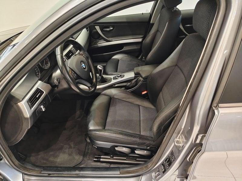BMW Serie 3 320d CAT Touring xdrive Attiva*4x4*