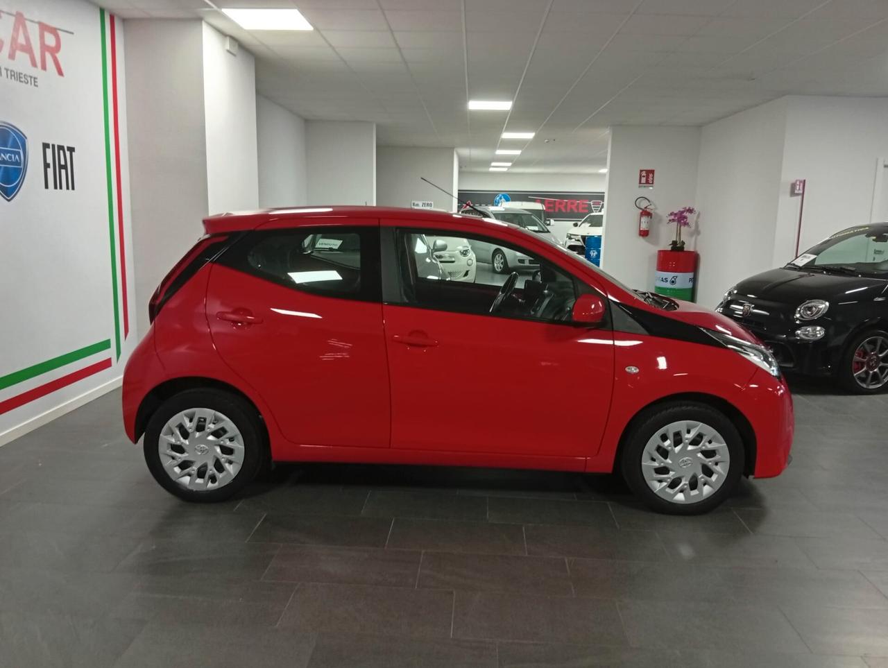 Toyota Aygo 1.0 VVT-i 72 CV 5 porte x-play