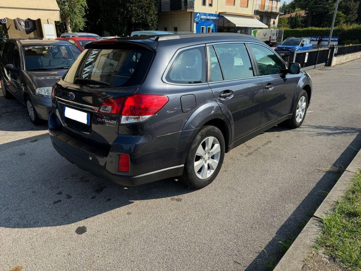 SUBARU - Outback - 2.5i Navi Lineartr. VEGP Bi-Fuel 4X4