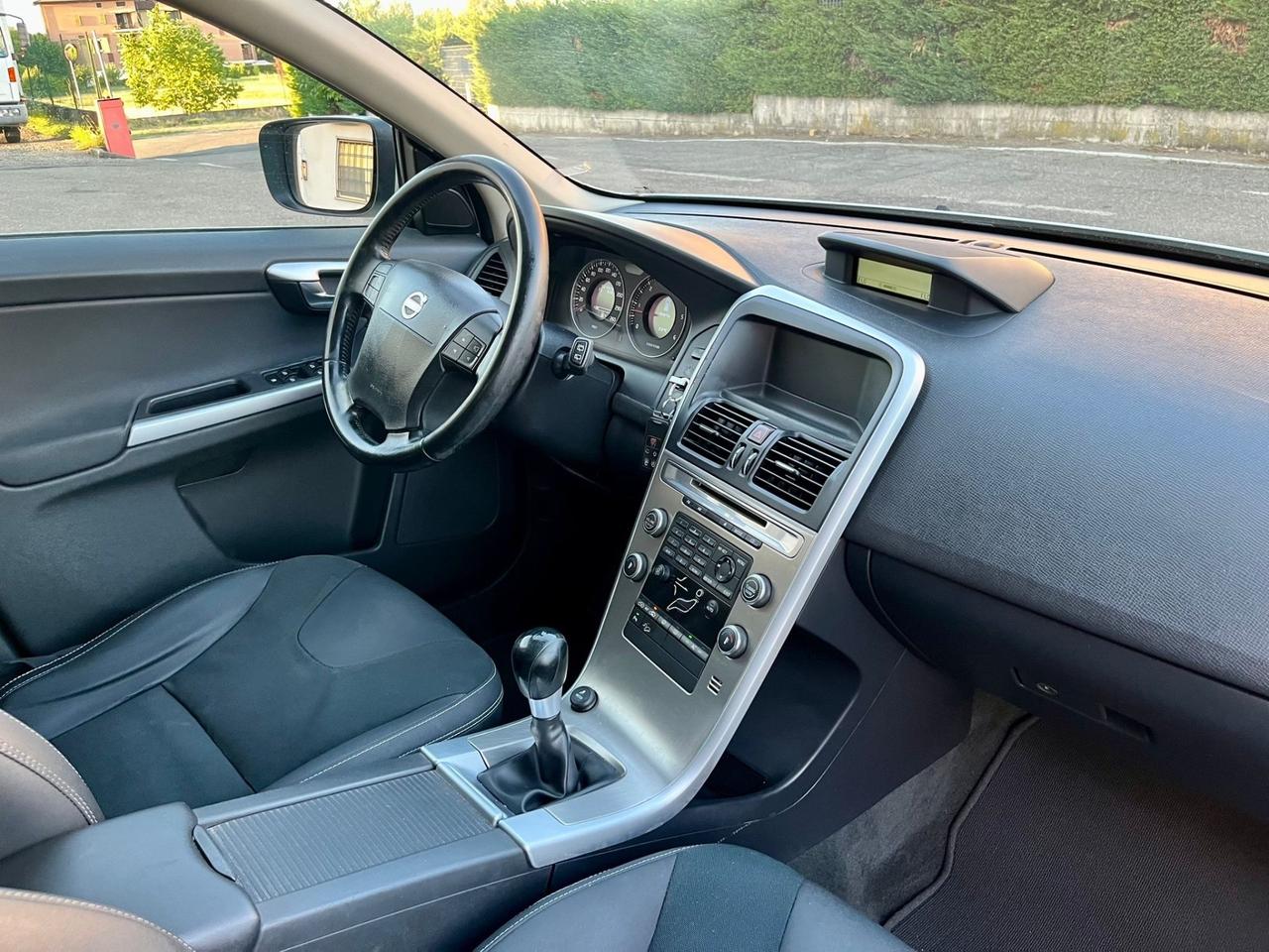 Volvo XC60 2.4d 2008 320.000km 4x4 perfettamente funzionante