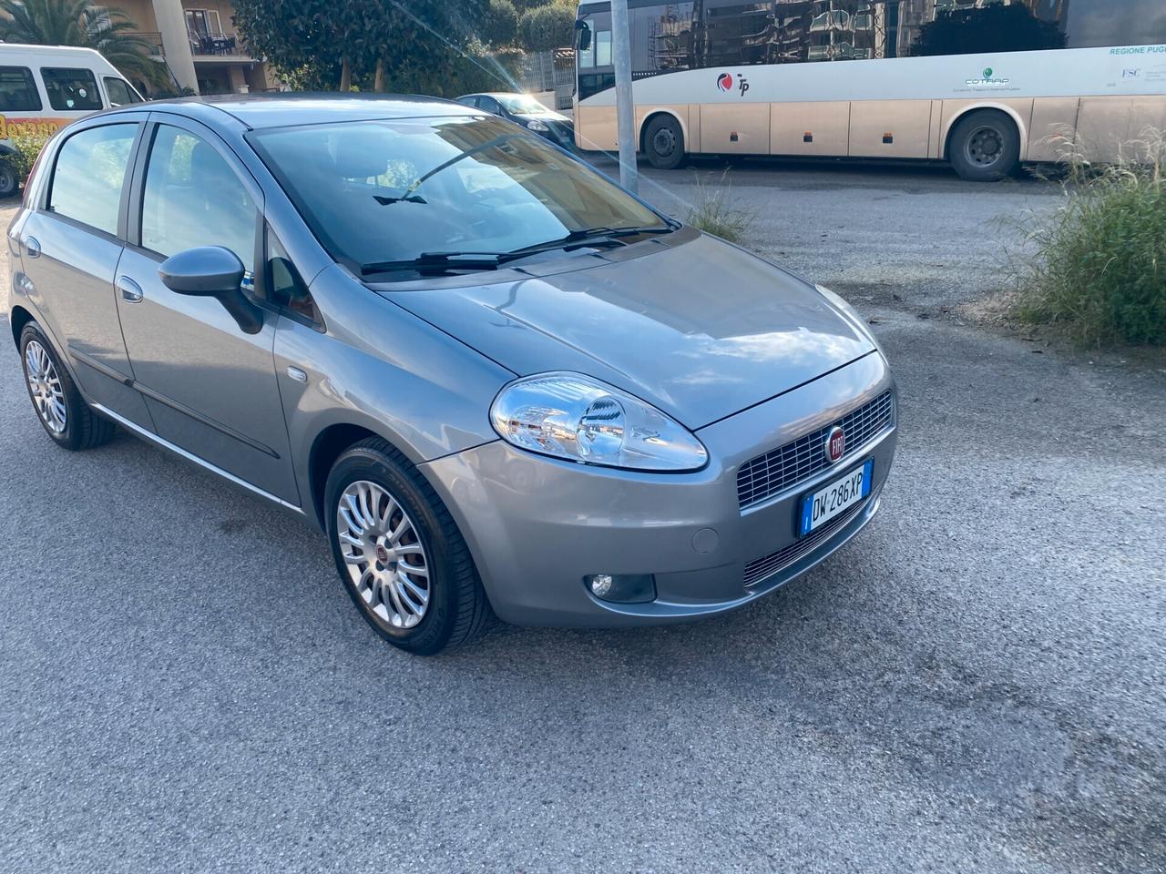 Fiat Grande Punto 1.3 MJT 75 CV 5 porte Dynamic