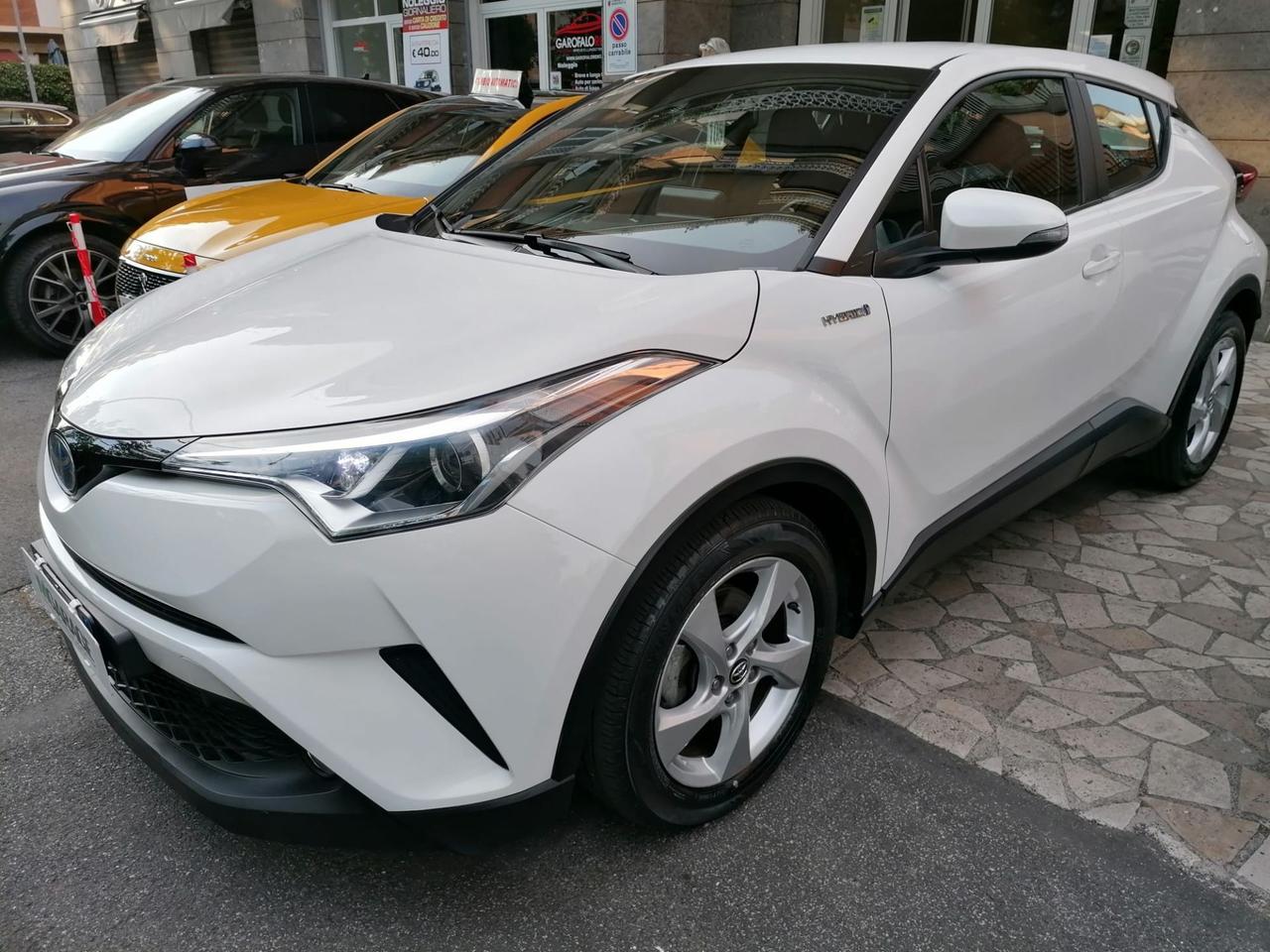 Toyota C-HR 1.8 Hybrid E-CVT Business