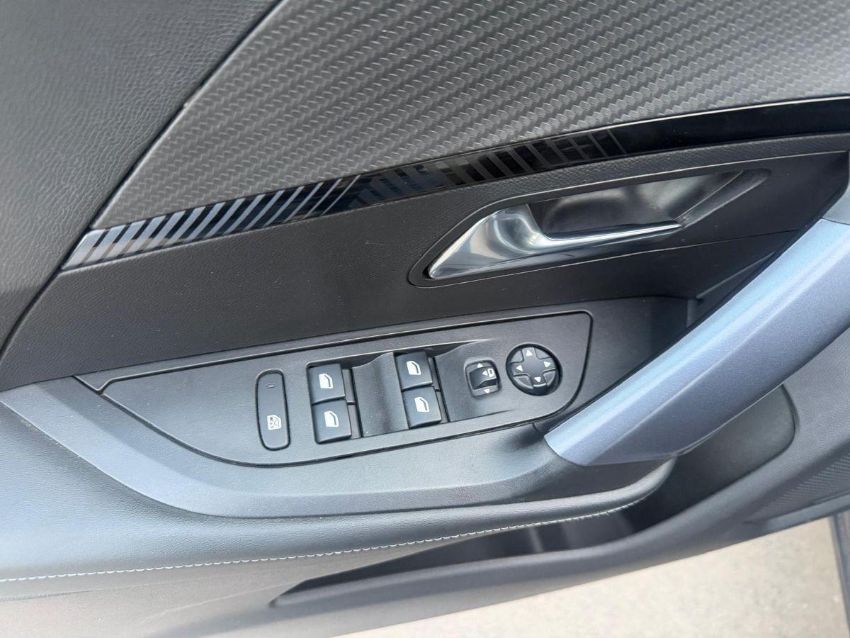 PEUGEOT - 2008 - BlueHDi 100 S&S Allure