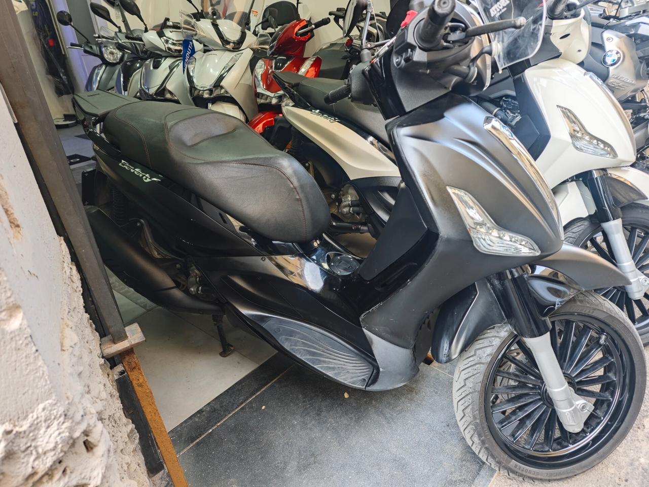 Piaggio Beverly 300 i.e. led 2021