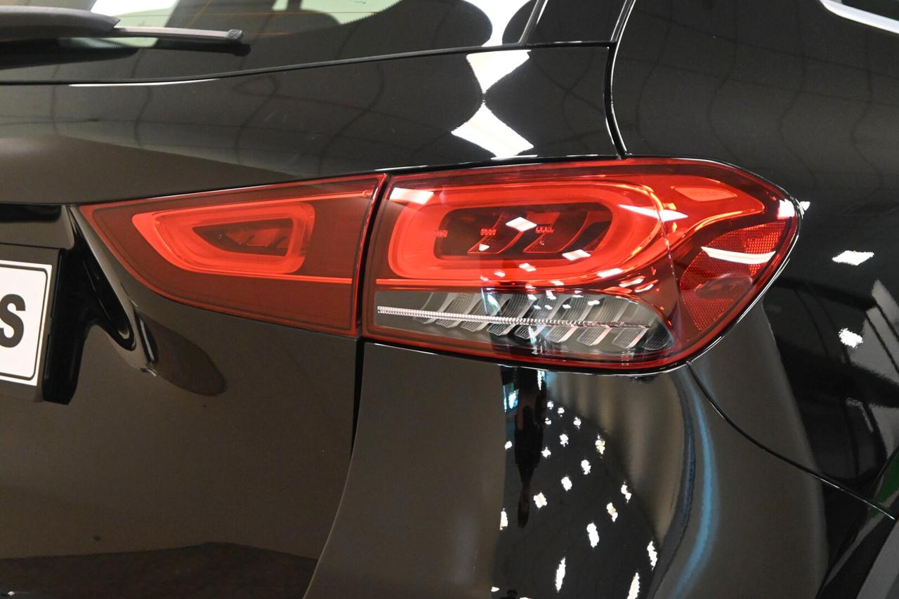 MERCEDES GLA (H247) GLA 180 d Automati...