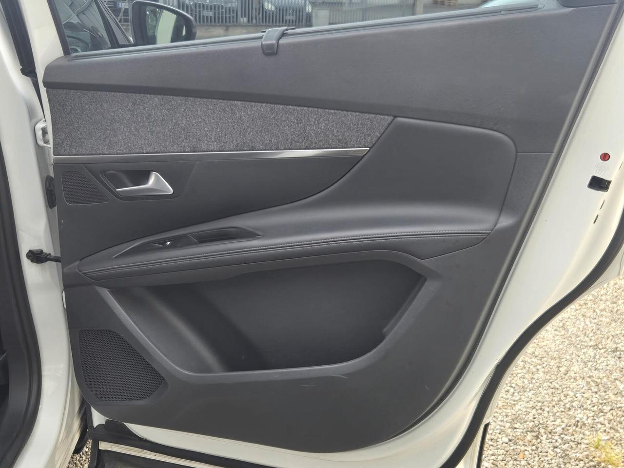 Peugeot 5008 BlueHDi 120 S&S Business