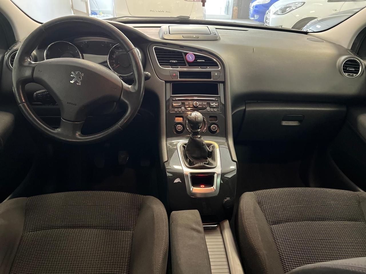 Peugeot 5008 1.6 HDi 112CV Business