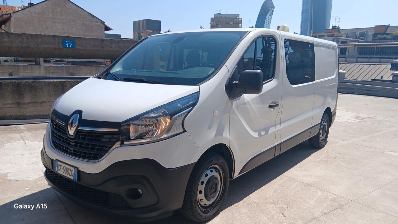 Renault Trafic T29 2.0 DCI 6 POSTI IVATO