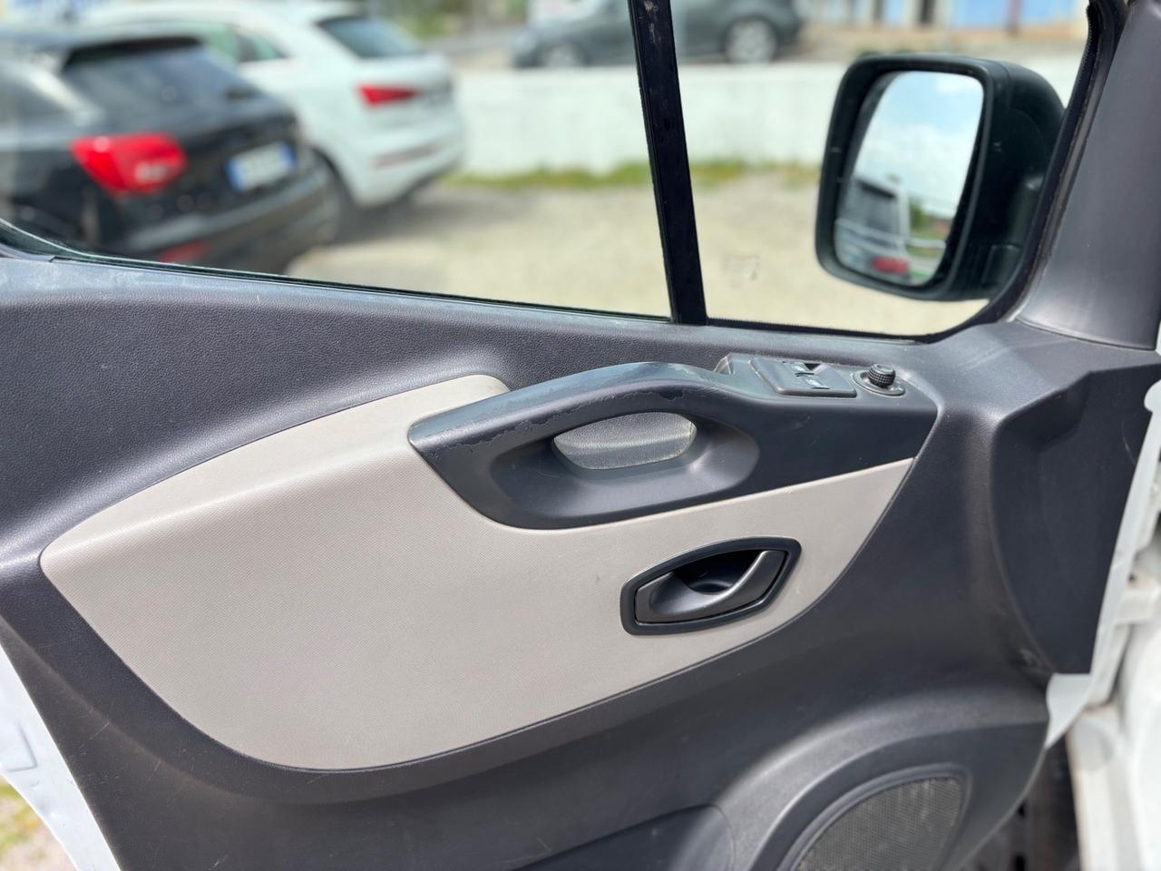 Renault Trafic 1.6 dCi 140CV S&S Furgone gancio traino