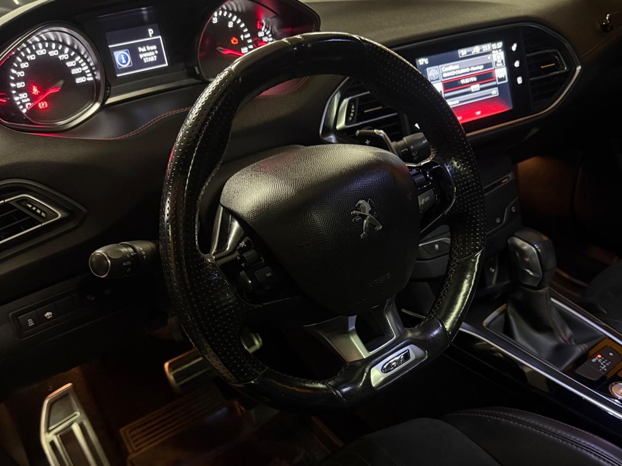 MERAVIGLIOSA PEUGEOT 308 GT CON TETTO PANORAMICO CON 128.162 KM