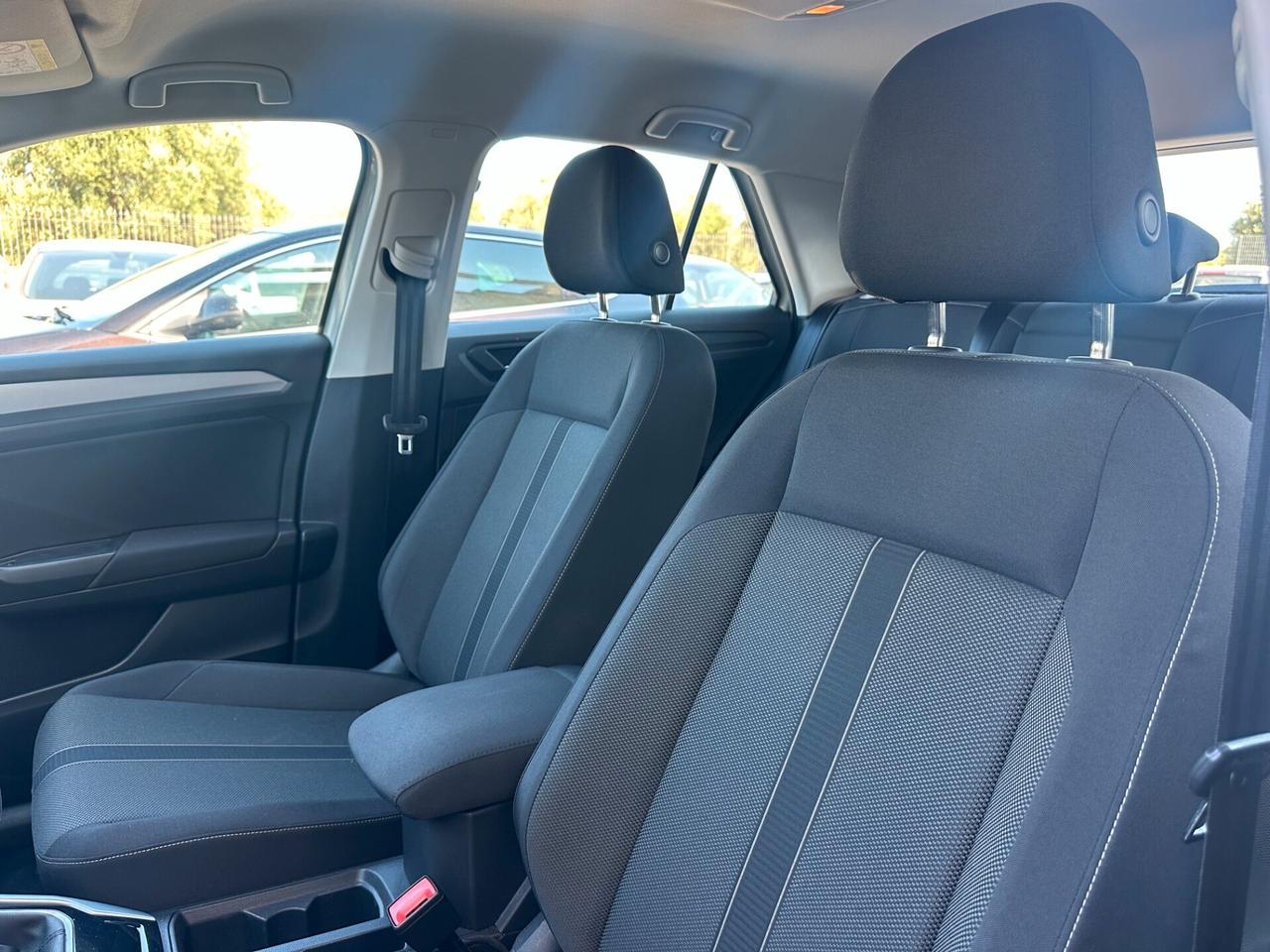 Volkswagen T-Roc 2.0 TDI 116cv 2023 Best Price
