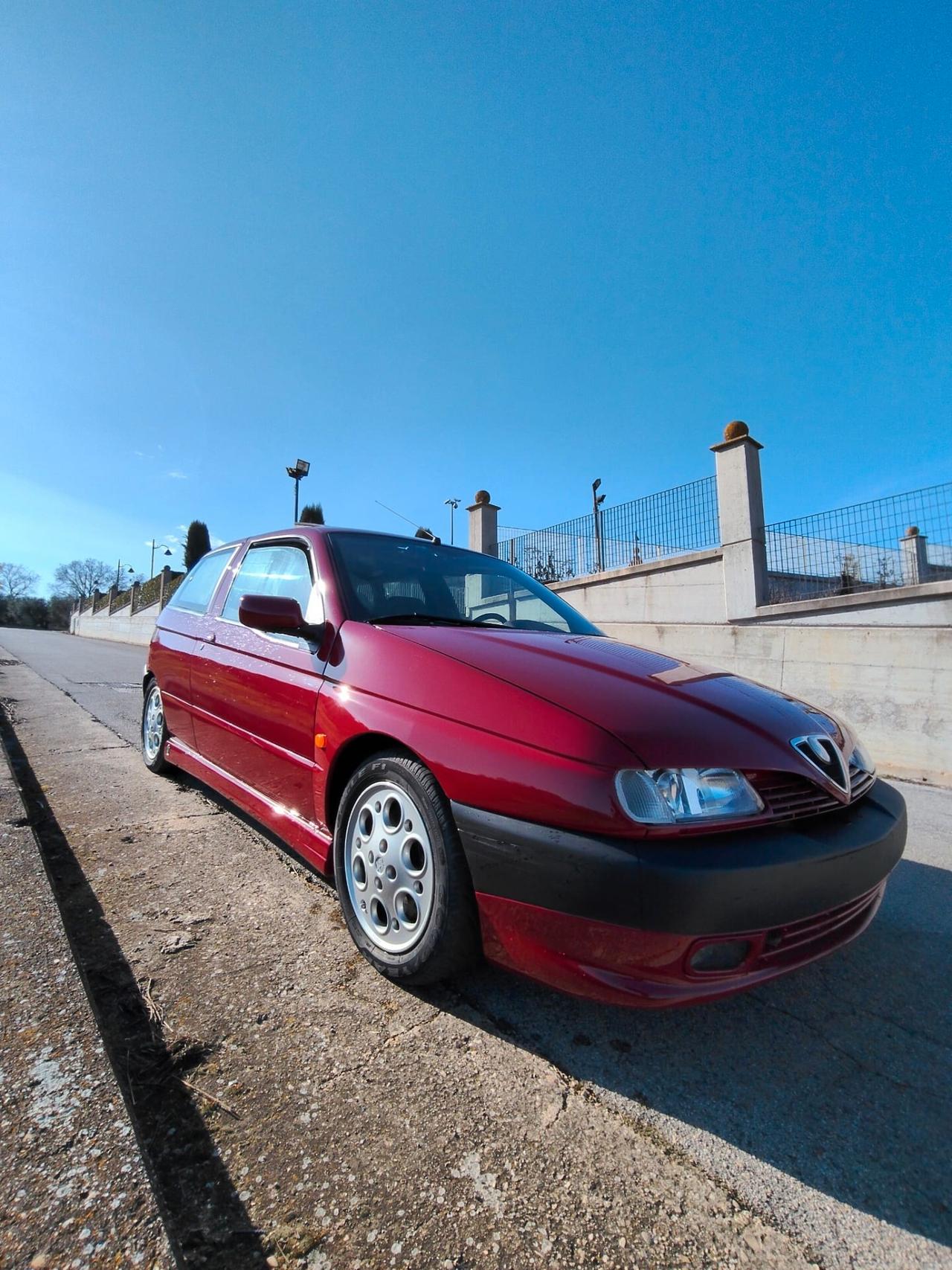 Alfa Romeo 145 2.0i 16V Twin Spark cat Quadrifoglio
