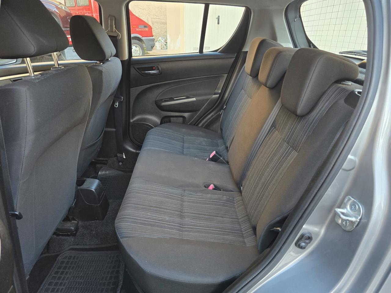 Suzuki Swift 1.3 DDiS 5 porte B-Cool Bi-Color