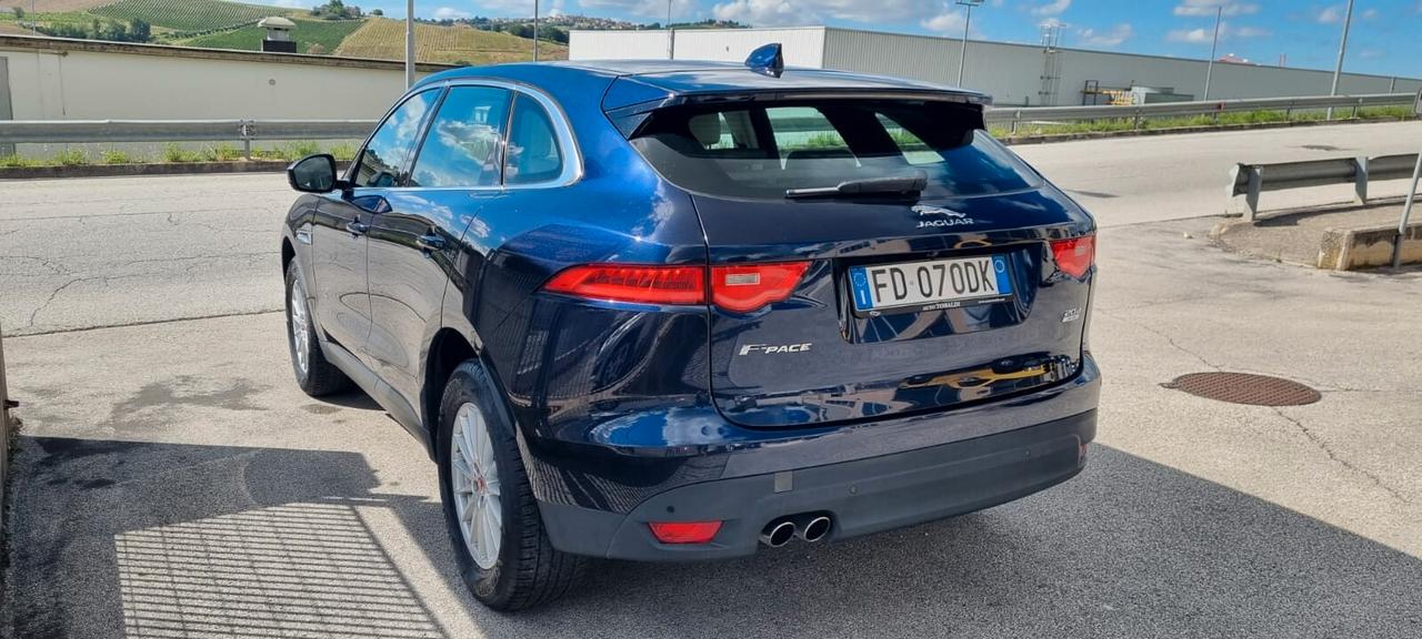 Jaguar F-Pace 2.0 D 180 CV AWD Portfolio