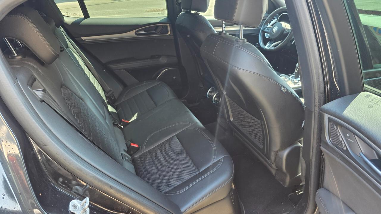 Alfa Romeo Stelvio 2.2 Turbodiesel 160 CV AT8 RWD Sprint