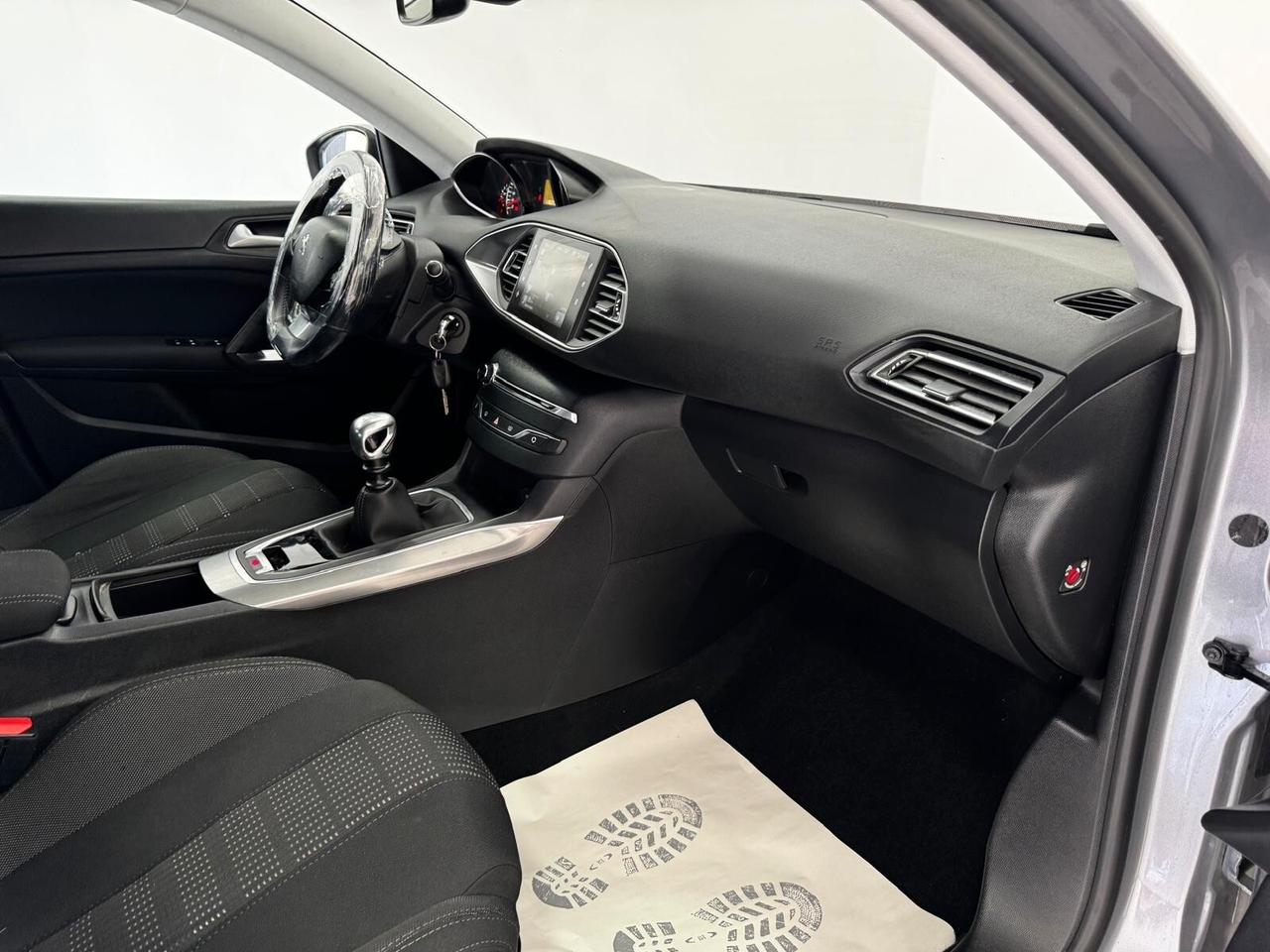 Peugeot 308 PureTech Turbo 130 S&S Allure