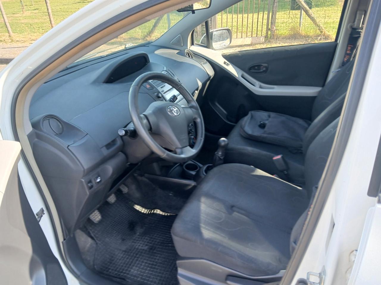 Toyota Yaris 1.0 5 porte Sol GPL