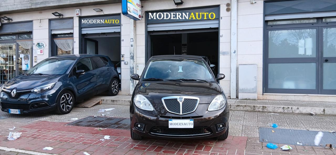 LANCIA YPSILON 1.2 PARI AL NUOVO