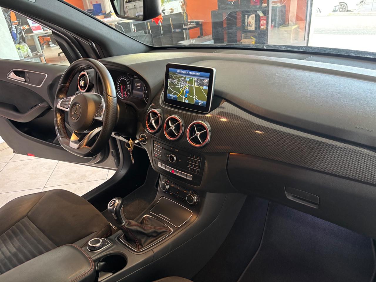 Mercedes-benz B 180 d Premium amg permute finanziamenti