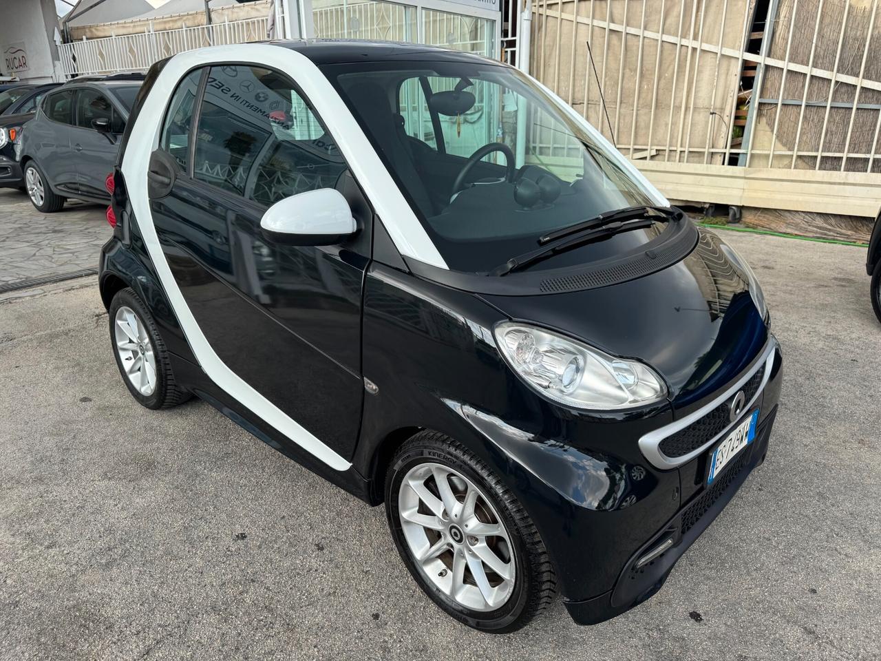 Smart ForTwo 1.0 mhd benzina 71cv 2013