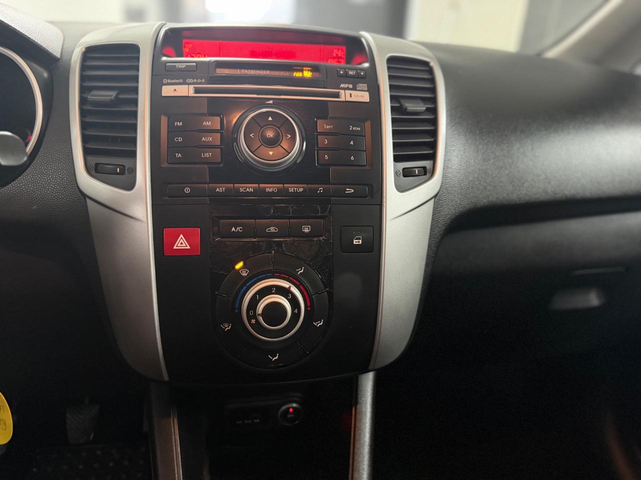 Kia Venga 1.4 GPL Cool (66 kw)