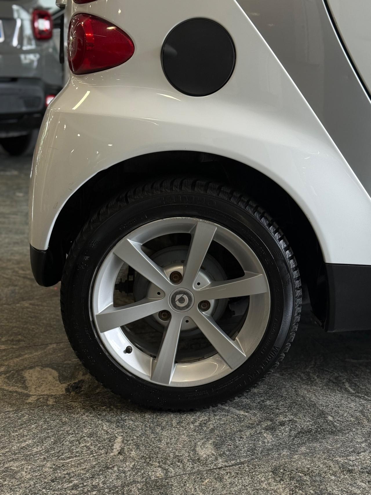 Smart ForTwo 1000 62 kW coupé passion