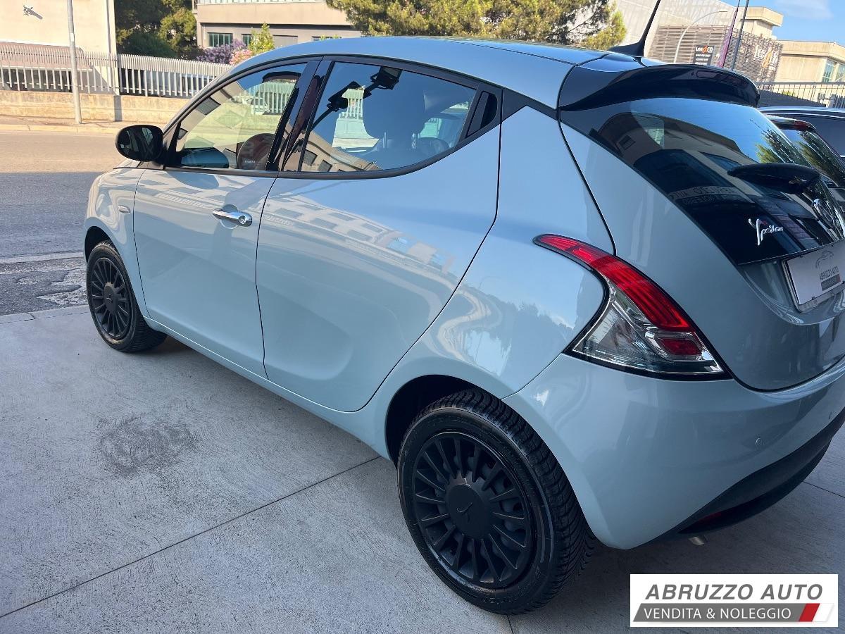 LANCIA - Ypsilon - 1.0 FireFly 5p. S&S Hybrid Oro