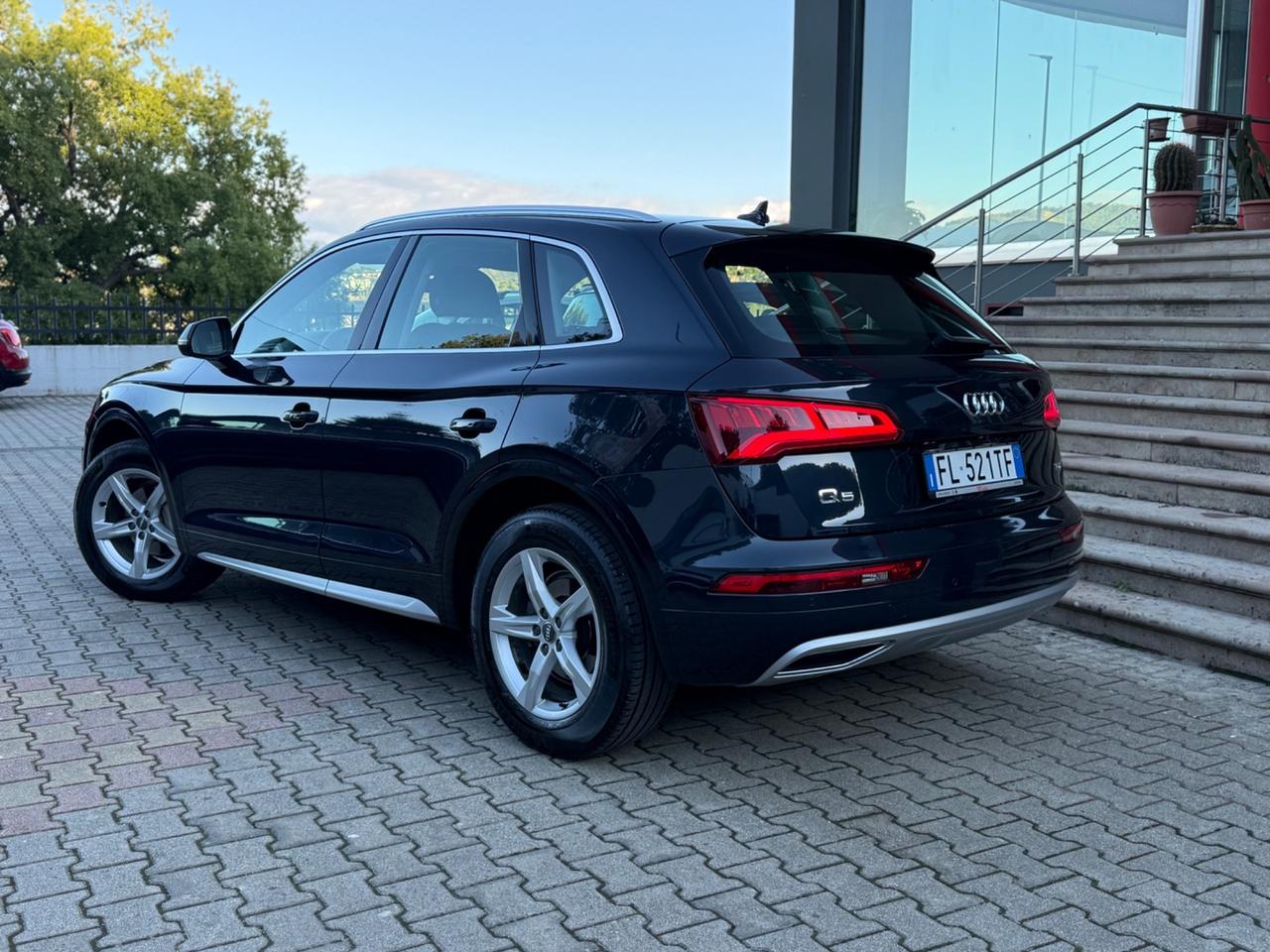 Audi Q5 2.0 TDI 150 CV Business Sport