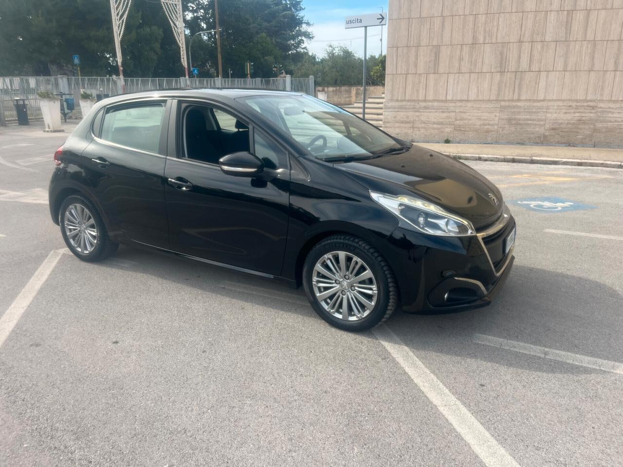 Peugeot 208 1.5 HDi 75 5 porte Perfetta Garantita