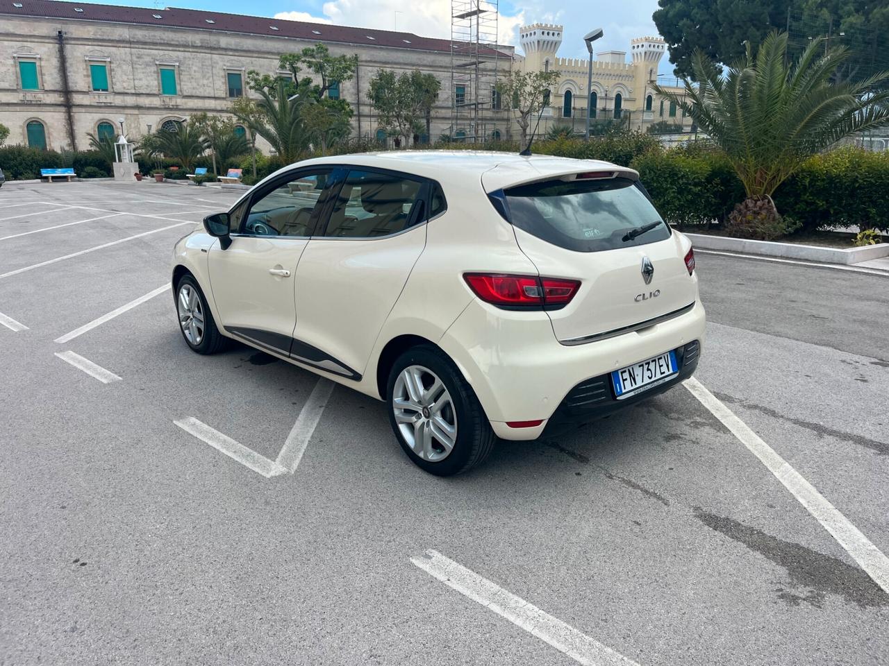 Renault Clio 1.2 75 CV 5 p. Duel X NeoPatentati