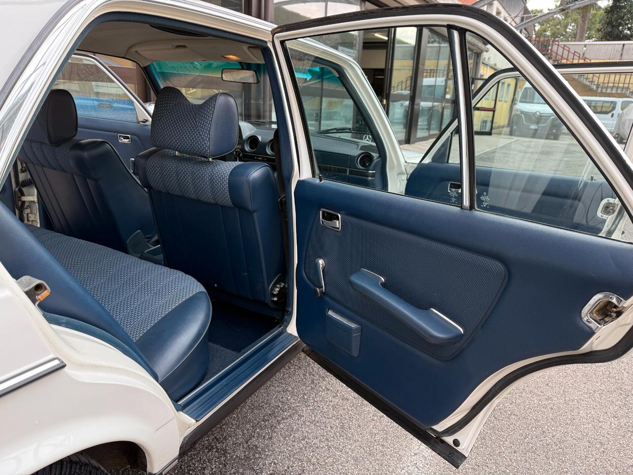 Mercedes 200 W123 "STUPENDA - ASI - TARGHE ORIGINALI"