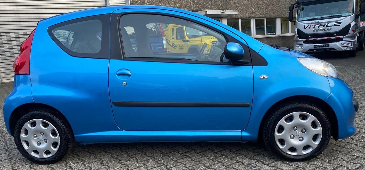 Peugeot 107 1.0 68CV 3p. Sweet Years