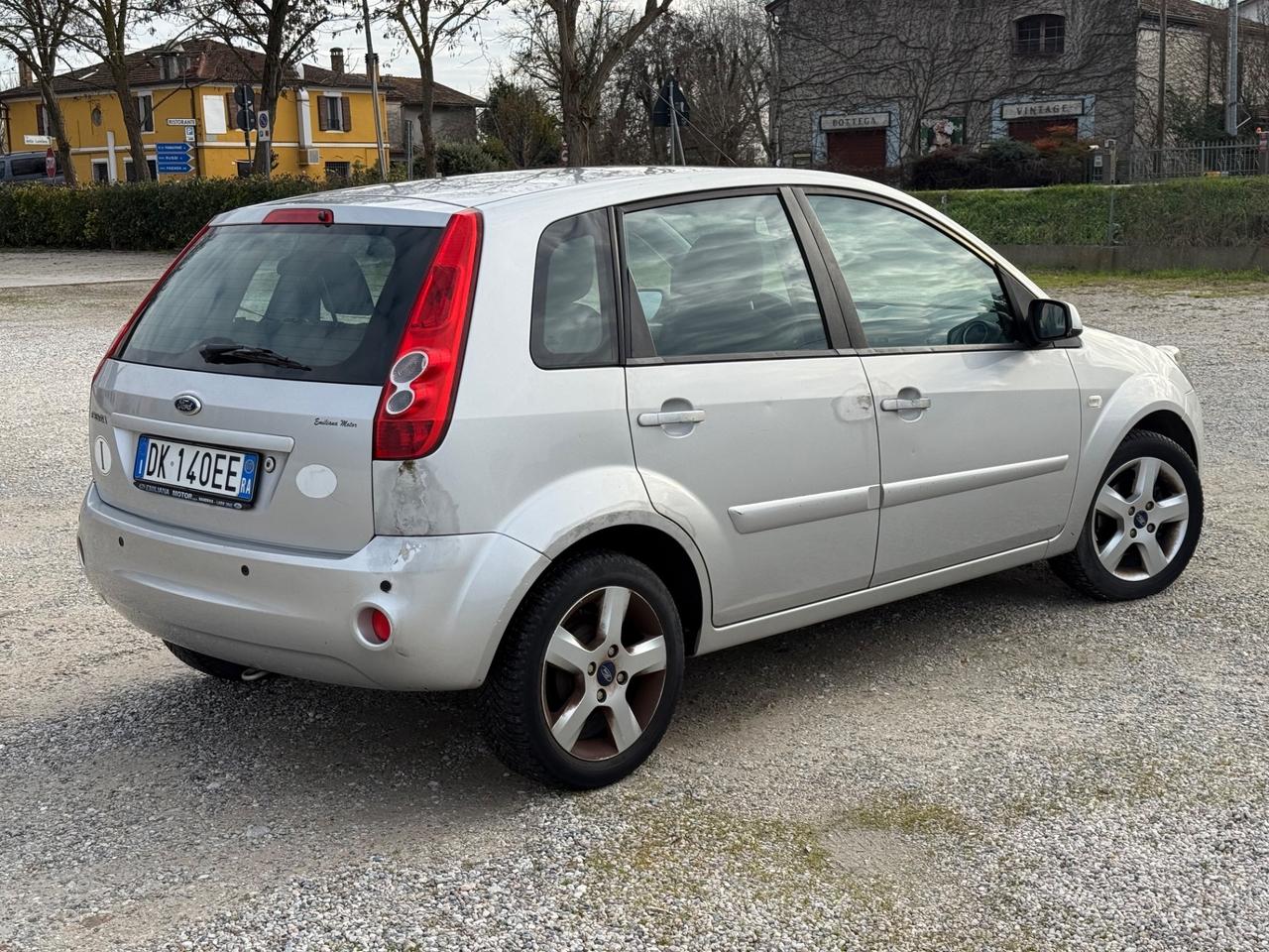 Ford Fiesta 1.2 16V 5p. Ghia